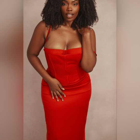 Red Satin 'Shani' House of CB- XS (Plus Cup!) - Picture 3 of 16